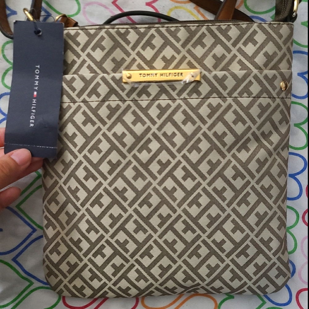NWT Tommy Hilfiger cross body bag/purse